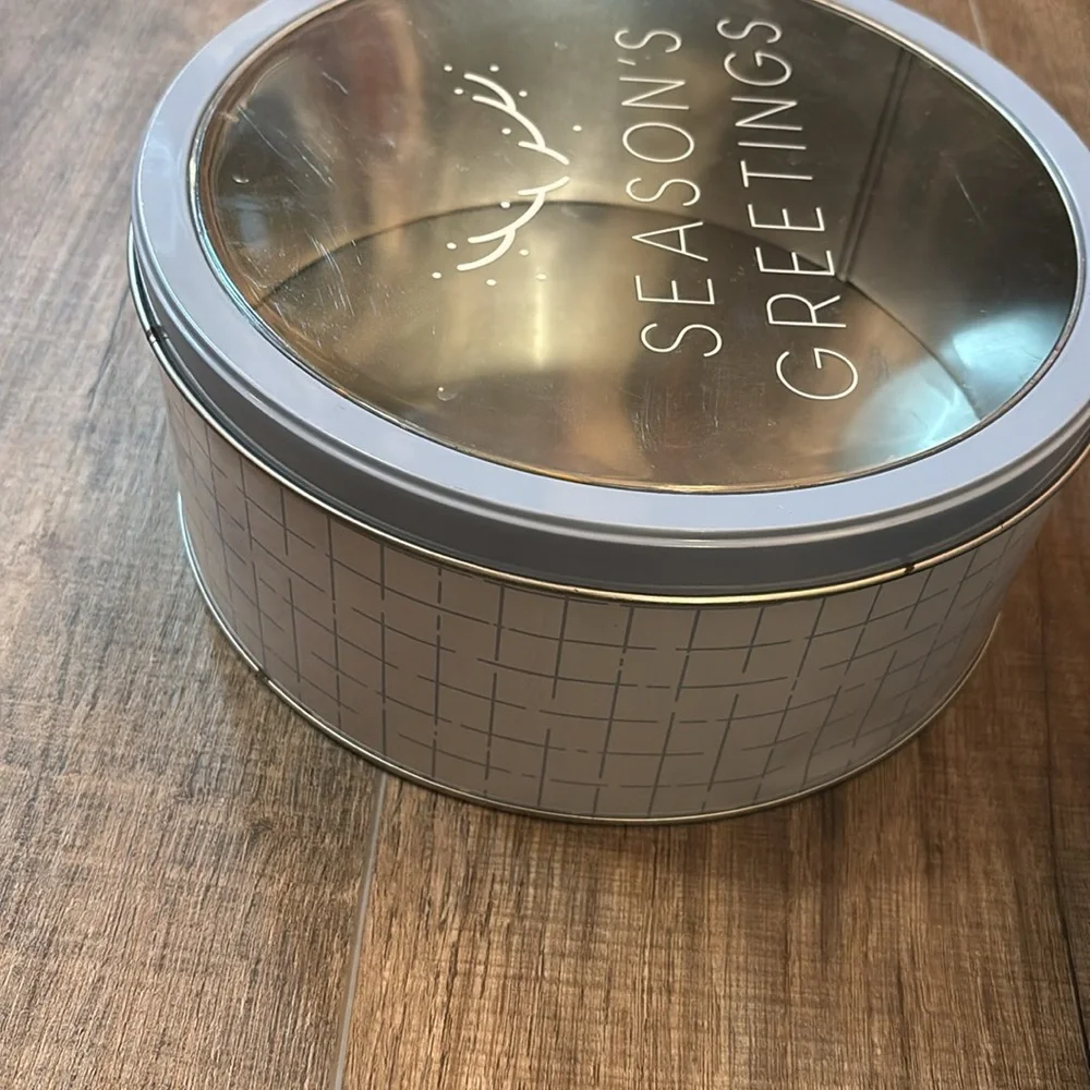Set of 3 Christmas Holiday Cookie Tins - Baked Goods Gifting‎